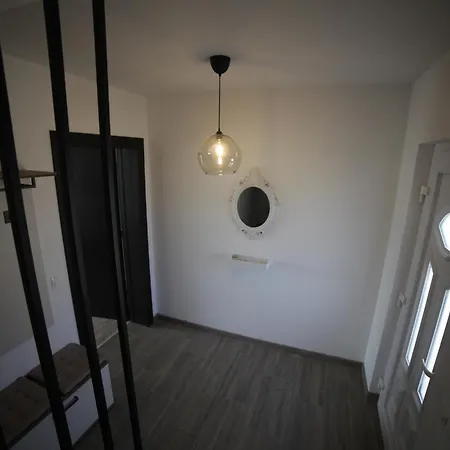 Val Villa Debeljak