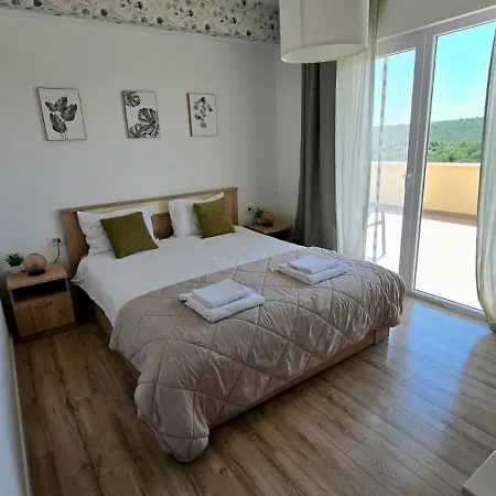 Villa Val Debeljak