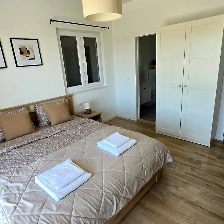 Val Villa