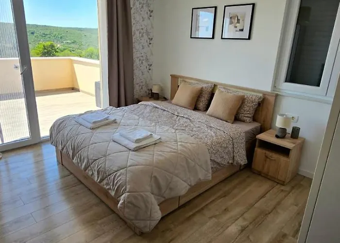 Val * Debeljak