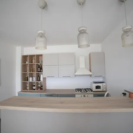 Val Villa *